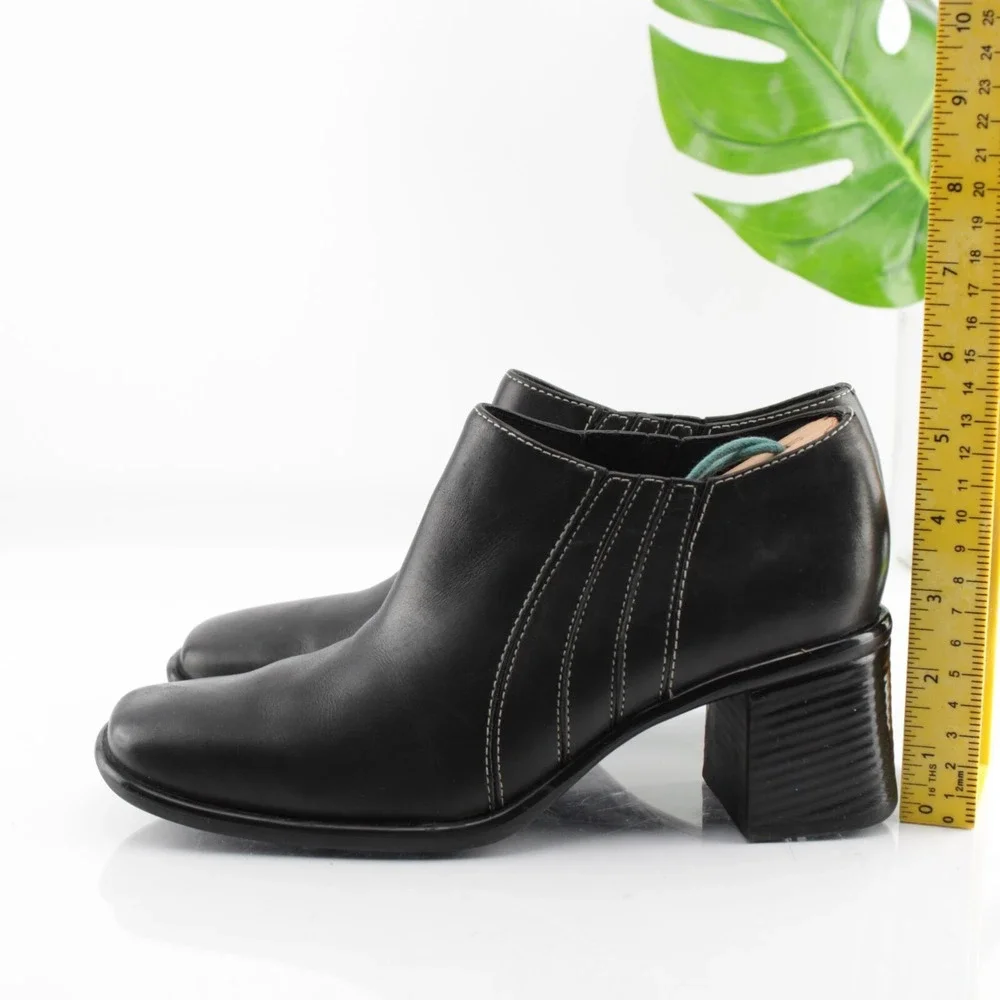 Clarks Womens Boot Size 6.5 M Black Leather Block Heel Square Toe Booties Comfy